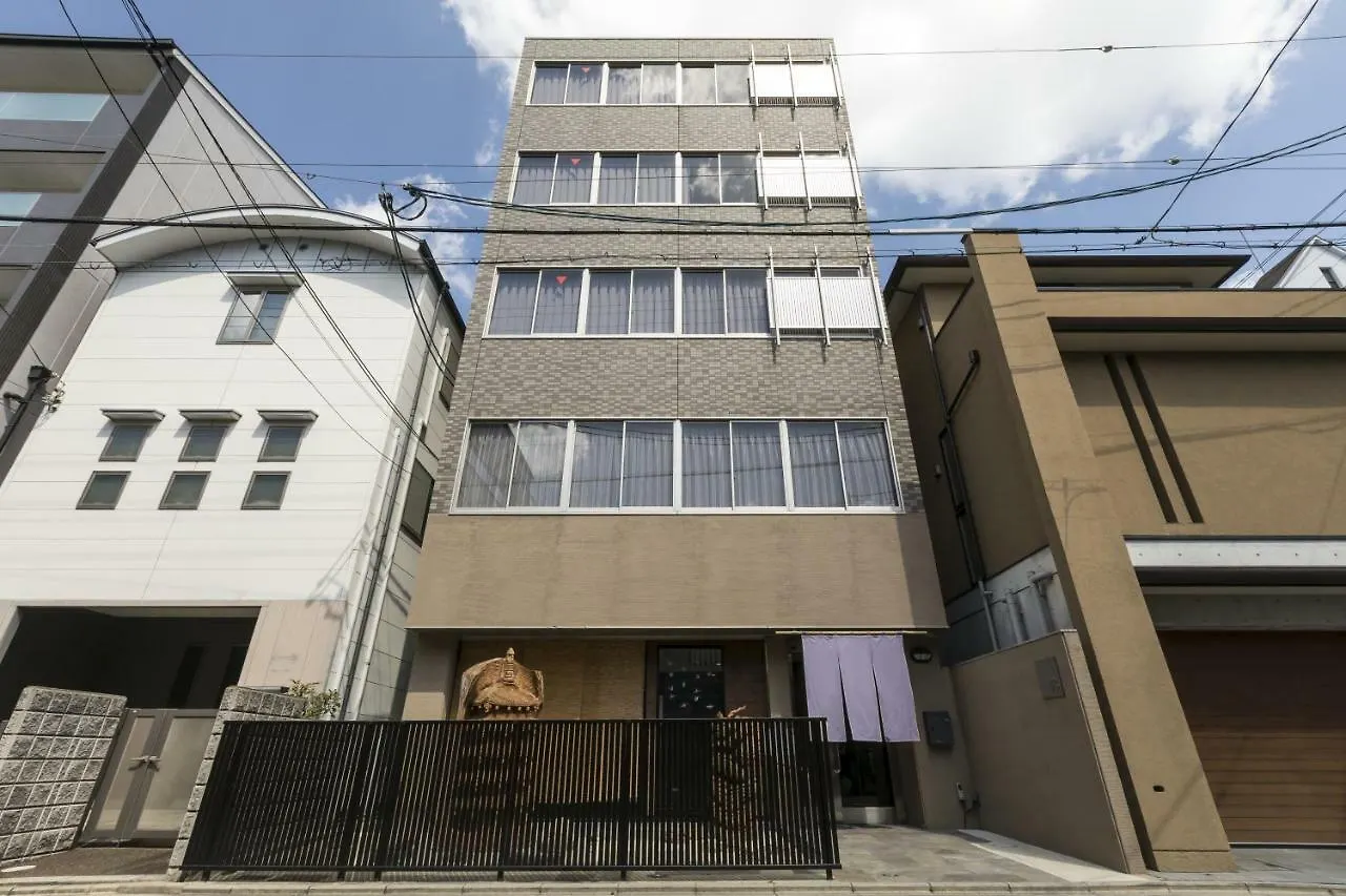 Guesthouse Raku Kyoto Guest house